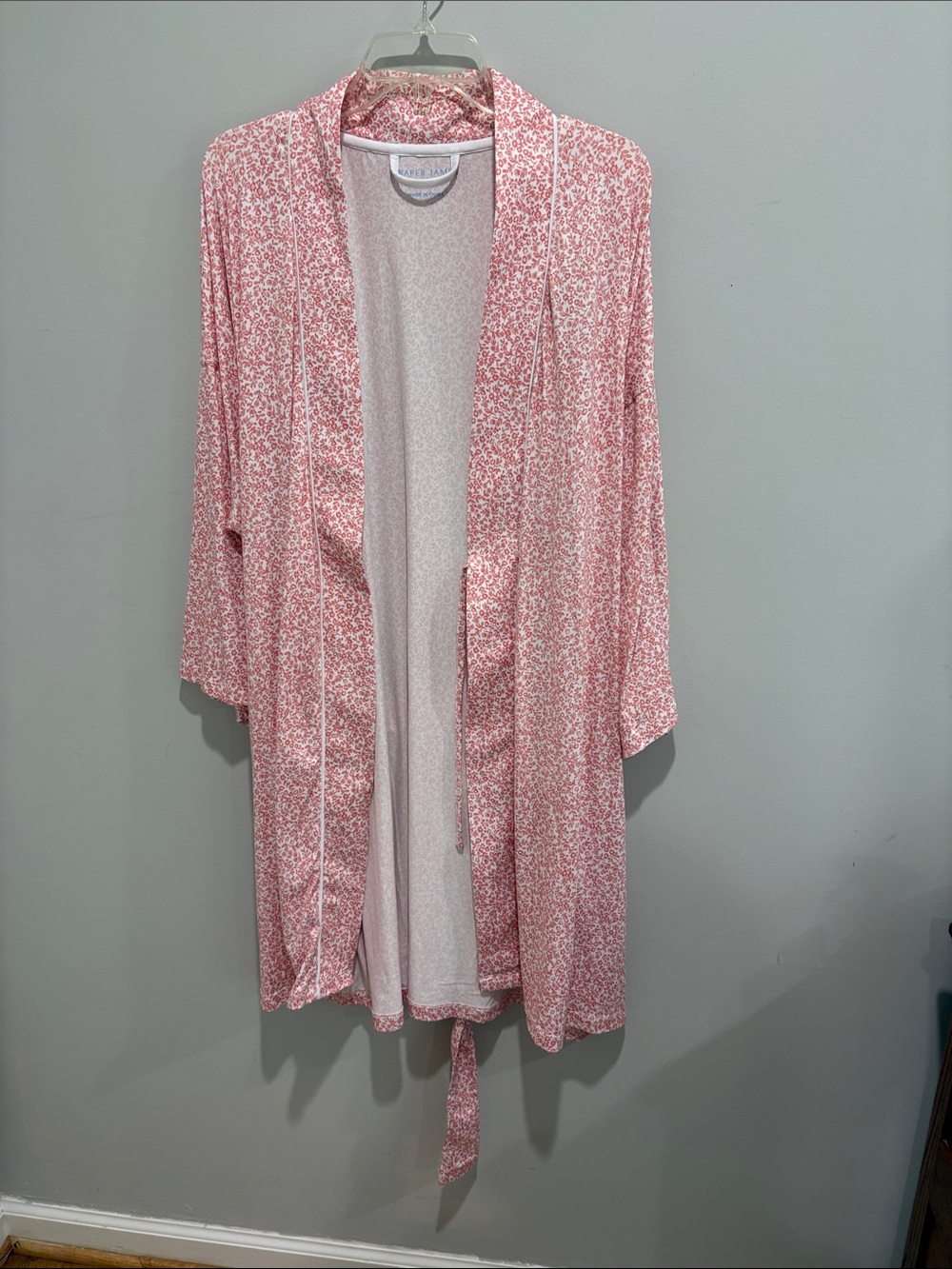 Lightweight Pink Floral Robe